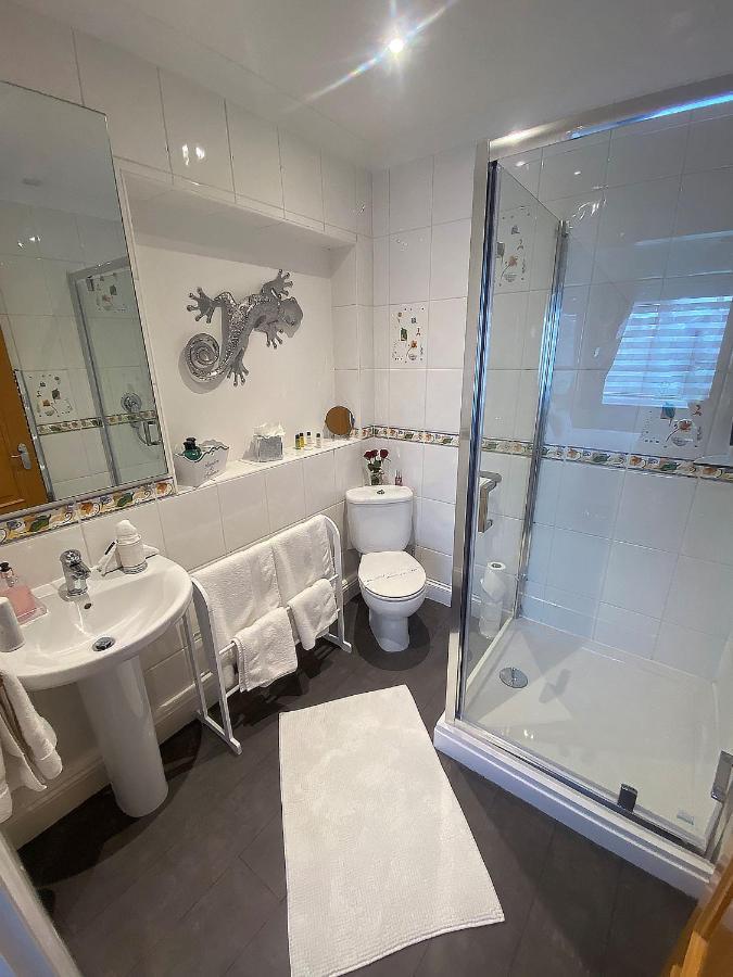 Keppel Gate B&B - Silver Birch Ensuite Room Overseal Экстерьер фото